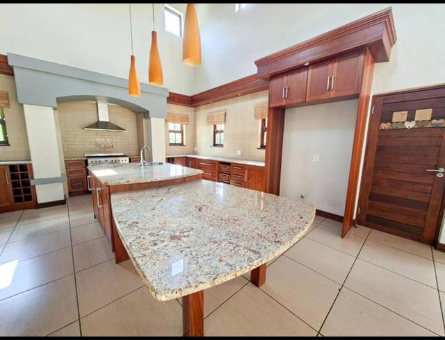 5 BEDROOM PROPERTY TO RENT IN MIDSTREAM ESTATE